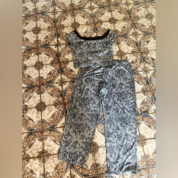 Victoria’s Secret vintage Floral Chantilly lace Two-Piece Set large flirty crop - Picture 2 of 6